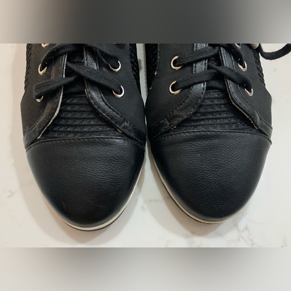 AEROSOLES cushioned mesh and leather sneakers, 8.5 - Picture 2 of 7